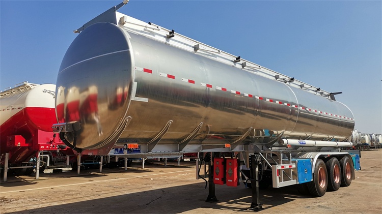 40000 Liters Aluminum Tanker Trailer for Sale In Costa Rica Puerto Caldera