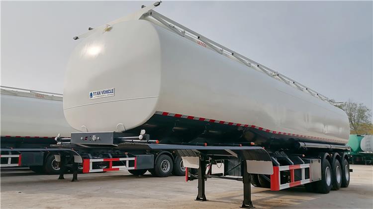Tri Axle 42000 Liters Fuel Tanker Semi Trailer for Sale In Ghana
