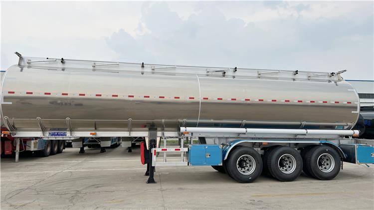 50000 Liters Aluminum Tanker Trailer for Sale In Ghana