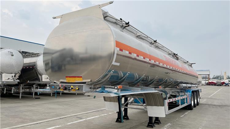 Tri Axle Aluminum Fuel Tanker Semi Trailer Carry Petrol or Diesel