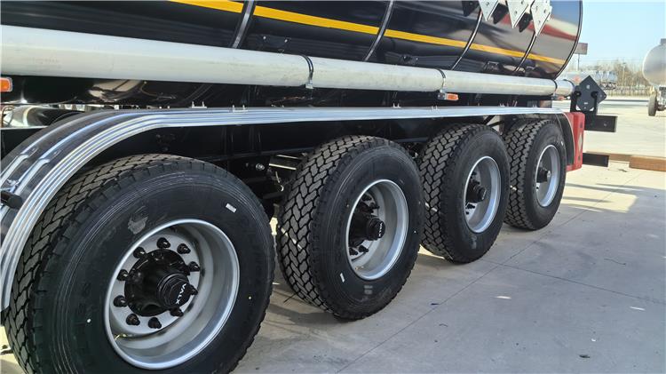 3 Axle Liquid Asphalt Tanker Trailers for Sale In Guyana